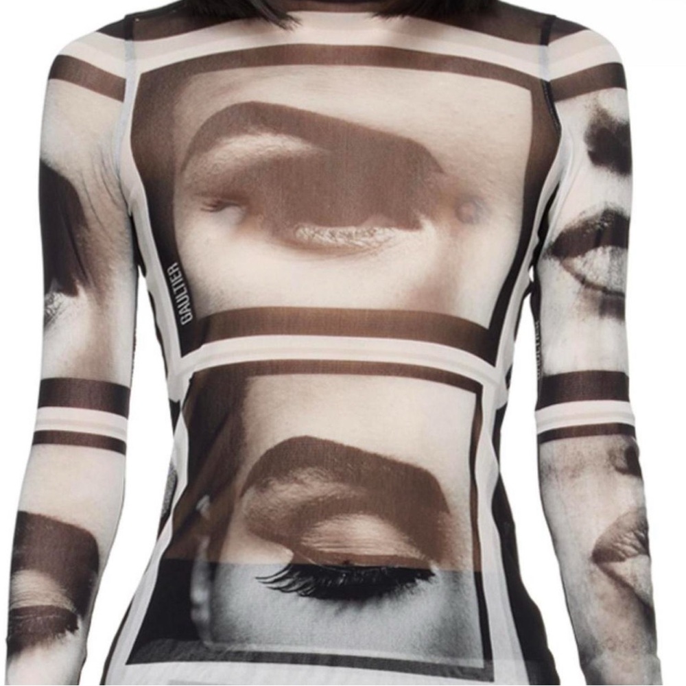 Women's Black and White Graphic Top